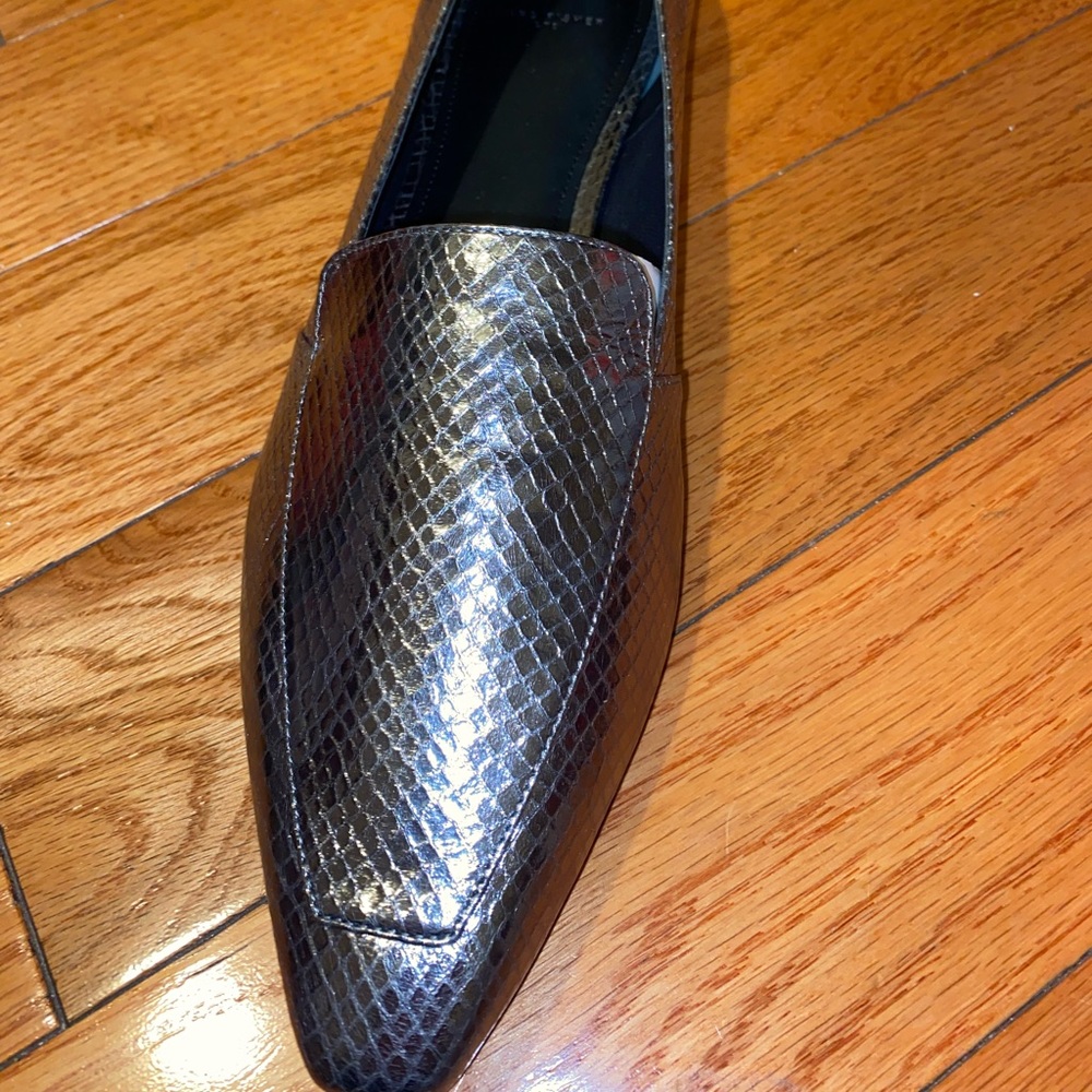 Marc Fisher Enaba metallic flats